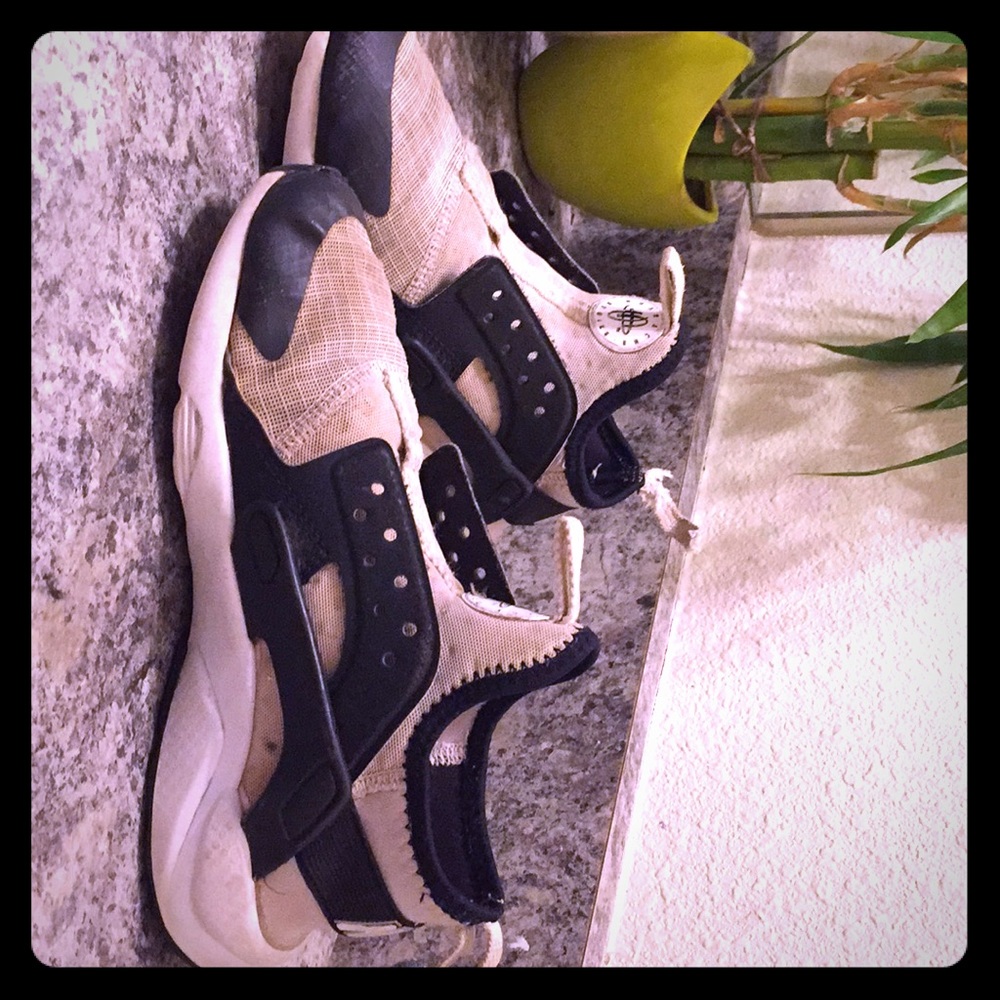 Nike boys shoes